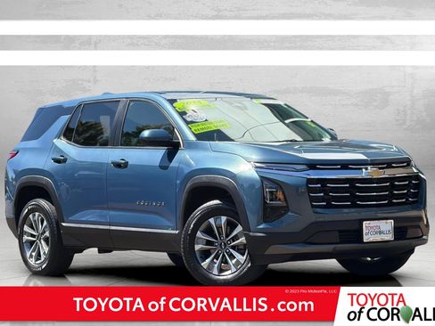 Used 2025 Chevrolet Equinox LT FWD image 1