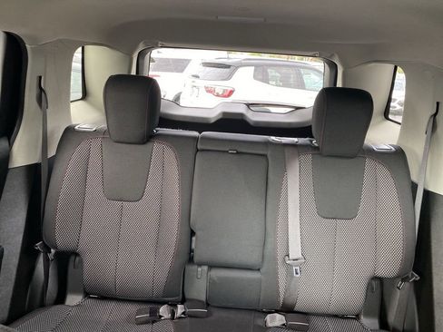 Used 2017 GMC Terrain SLE w/ Chrome Edition image 14