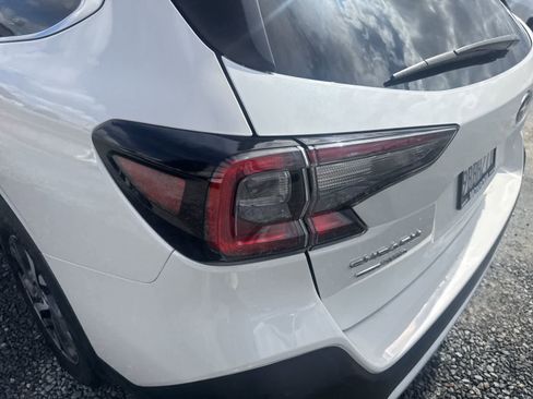 Used 2022 Subaru Outback Limited w/ Popular Package #2 image 9