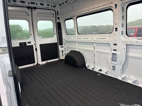 Used 2024 RAM ProMaster 2500 w/ Cold Weather Group FWD image 19