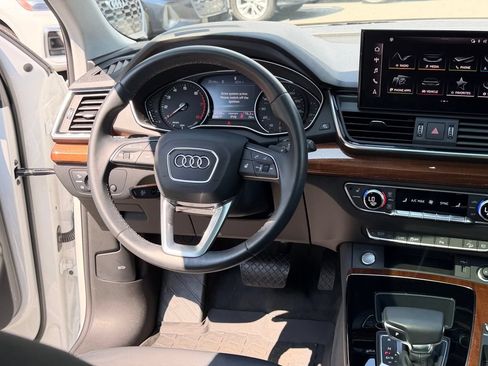 Used 2023 Audi Q5 2.0T Premium w/ Convenience Package AWD/4WD image 22