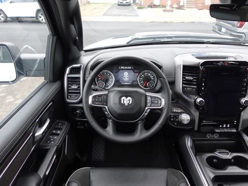 Used 2025 RAM 1500 Laramie w/ Sport Appearance Package AWD/4WD image 39
