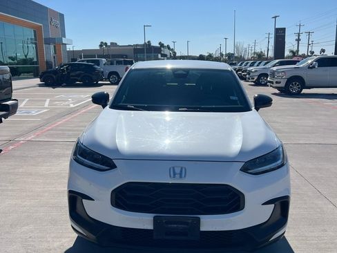 Used 2023 Honda HR-V Sport image 2