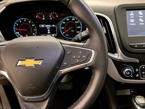 Used 2018 Chevrolet Equinox LT AWD/4WD image 12