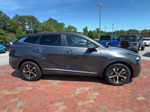 Used 2023 Kia Sportage EX FWD image 4