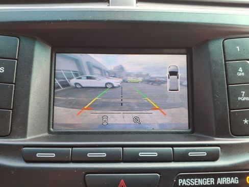 Used 2016 Ford Explorer XLT FWD image 17