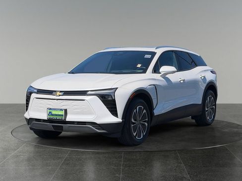 Used 2024 Chevrolet Blazer EV LT AWD/4WD image 3