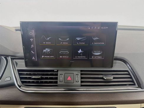 Used 2022 Audi Q5 2.0T Prestige w/ Prestige Package AWD/4WD image 18
