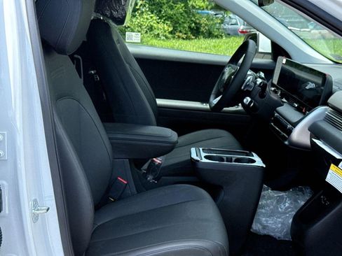 New 2025 Hyundai Ioniq 5 SEL image 25