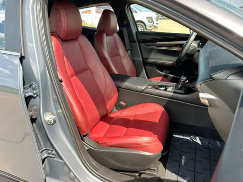 Used 2024 MAZDA MAZDA3 s image 23