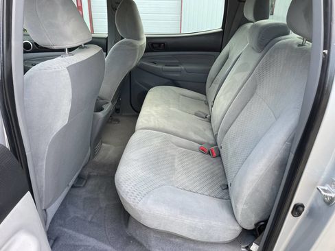 Used 2011 Toyota Tacoma PreRunner image 13