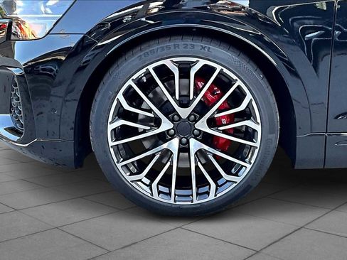 New 2026 Audi SQ8 Prestige image 11