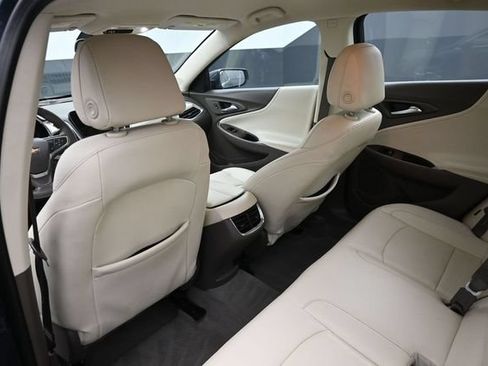 Used 2020 Chevrolet Malibu LT w/ Leather Package FWD image 7