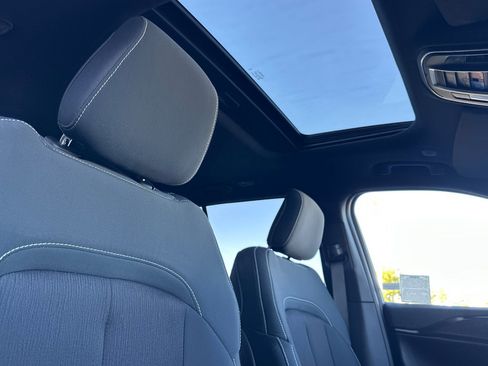 New 2025 Jeep Grand Cherokee Laredo X w/ Luxury Tech Group I image 17