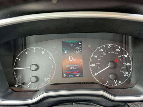 Used 2023 Toyota Corolla SE image 29