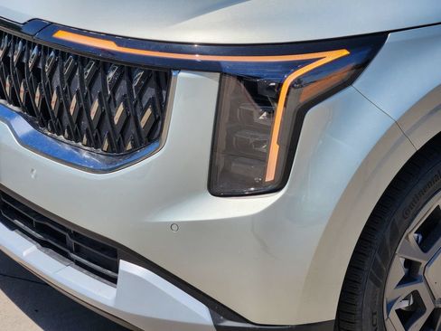 New 2026 Kia Carnival EX FWD image 8