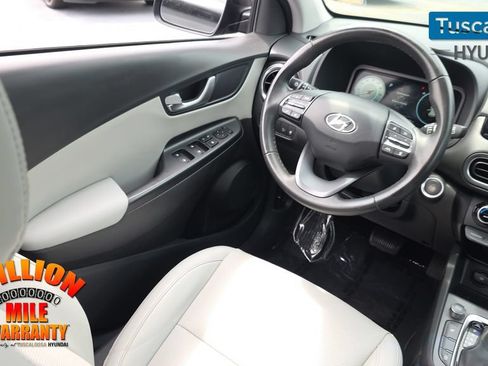 Used 2022 Hyundai Kona Limited w/ Cargo Package FWD image 28