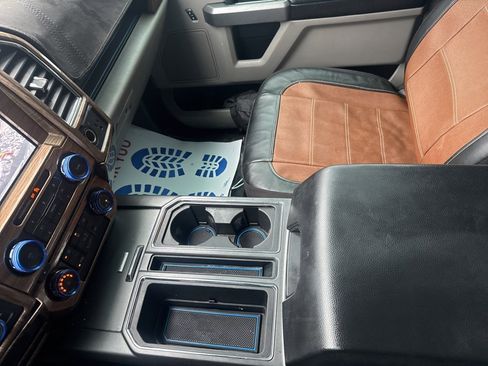 Used 2015 Ford F150 XLT w/ Equipment Group 302A Luxury image 32