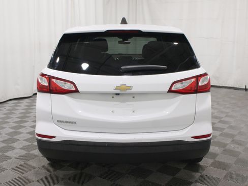 Used 2021 Chevrolet Equinox LS FWD image 30