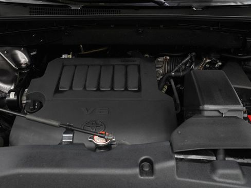 Used 2016 Toyota Highlander XLE AWD/4WD image 31