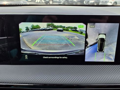 New 2025 Nissan Kicks SR image 10