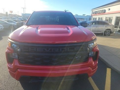 Used 2022 Chevrolet Silverado 1500 Custom image 2