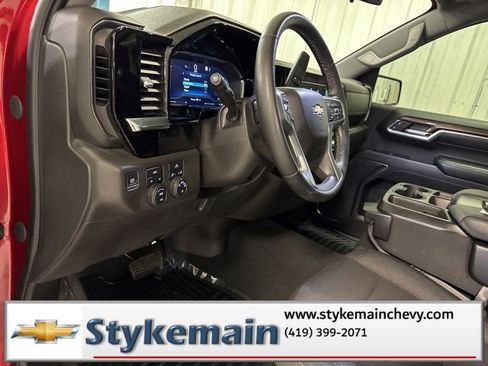 Used 2023 Chevrolet Silverado 1500 LT image 37