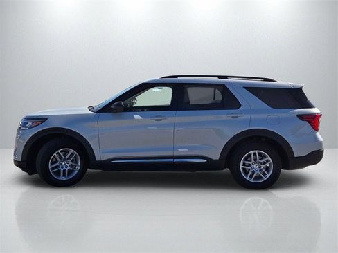 Certified 2025 Ford Explorer Active w/ Active Comfort Package image 7