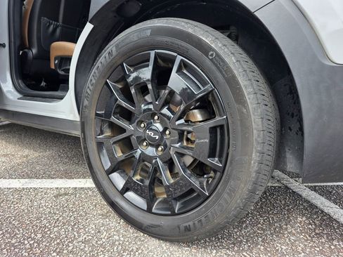 Used 2022 Kia Telluride SX w/ SX Prestige Package image 33