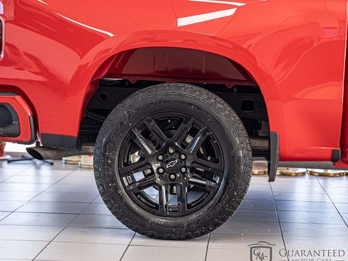 Used 2022 Chevrolet Silverado 1500 Custom w/ LPO, Dark Essentials Package AWD/4WD image 10