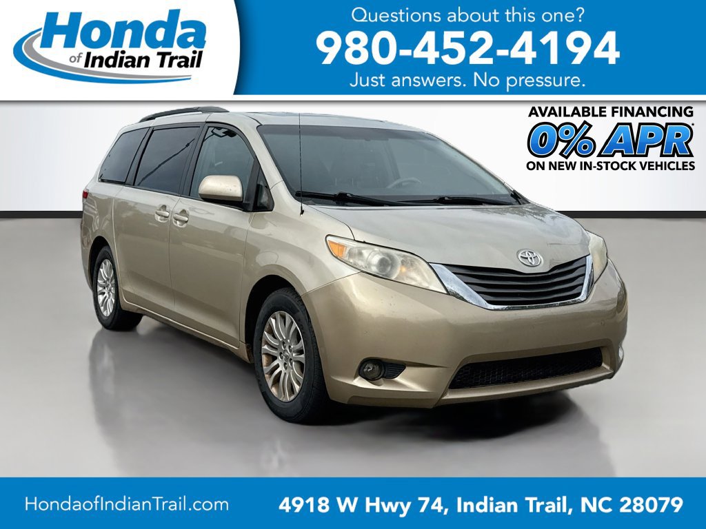 Used 2013 Toyota Sienna XLE FWD 360° Tour