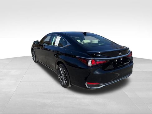 Used 2023 Lexus ES 250 w/ Premium Package image 5