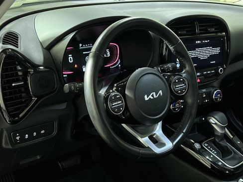 Used 2025 Kia Soul EX FWD image 21