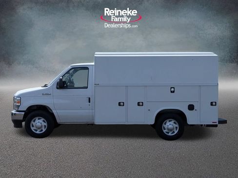 New 2026 Ford E-350 and Econoline 350 Super Duty w/ Power Equipment Group RWD image 8