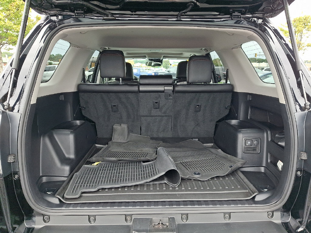 Used 2024 Toyota 4Runner TRD Off-Road Premium w/ Off Road Premium Plus Package AWD/4WD image 30