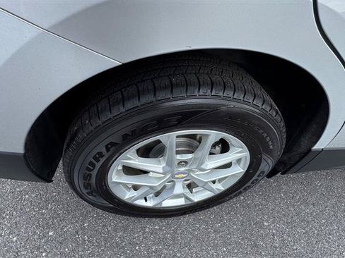 Used 2022 Chevrolet Equinox LT w/ Driver Convenience Package FWD image 24