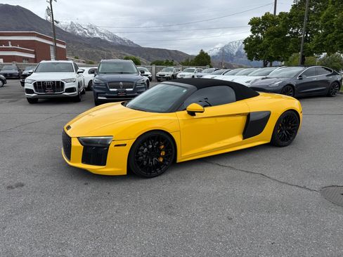 Used 2017 Audi R8 V10 AWD/4WD image 1
