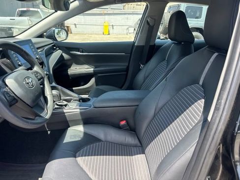 Used 2024 Toyota Camry SE FWD image 9