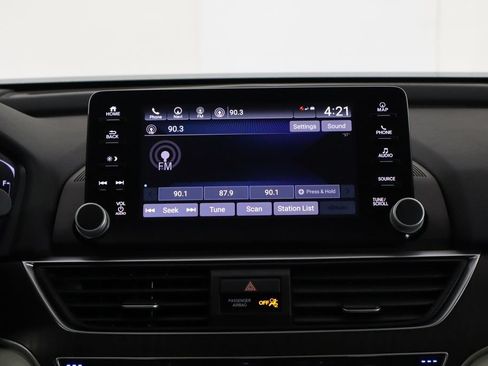 Used 2018 Honda Accord Touring image 27
