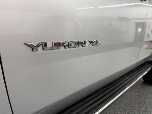 Used 2020 GMC Yukon XL SLT AWD/4WD image 9