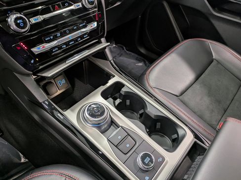 Used 2023 Ford Explorer ST-Line w/ Class IV Trailer Tow Package image 13