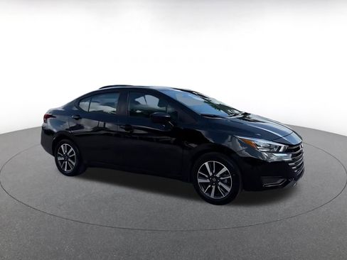 Used 2025 Nissan Versa SV FWD image 2