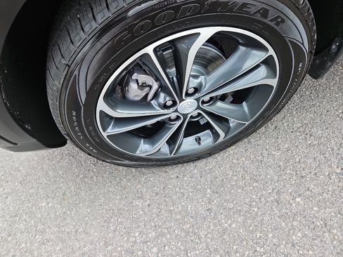 Used 2021 Buick Encore GX Select image 10