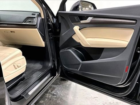 Used 2023 Audi Q5 2.0T Premium w/ Convenience Package image 18