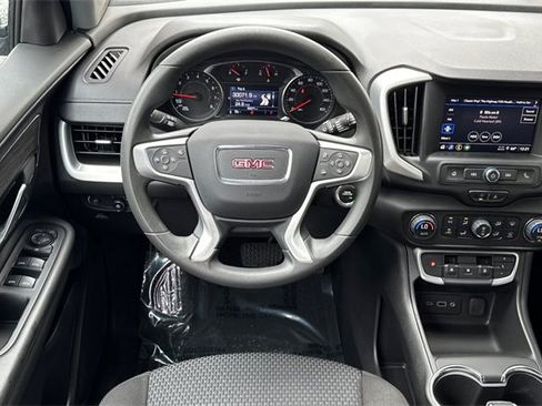 Used 2022 GMC Terrain SLE w/ Driver Convenience Package image 16