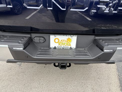New 2026 Toyota Tundra Limited AWD/4WD image 12