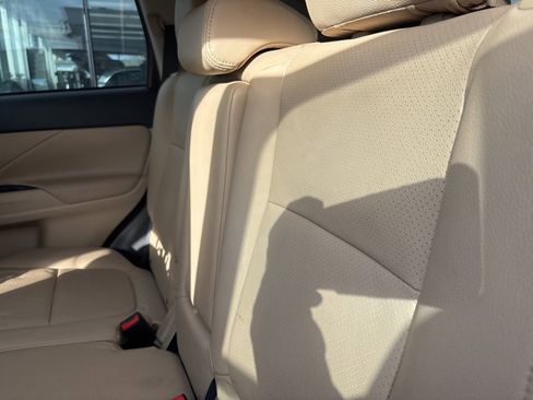 Used 2016 Mitsubishi Outlander SEL image 15