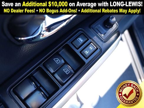 Used 2024 Nissan Titan SV w/ SV Convenience Package image 16