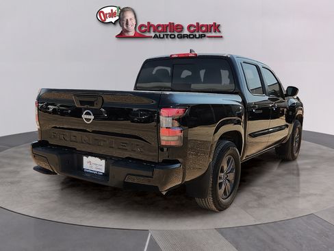 Used 2026 Nissan Frontier SV RWD image 5