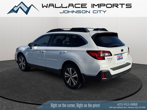 Used 2018 Subaru Outback 2.5i Limited image 3